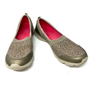Champion Size 11 Flats Tan Leopard Print Slip On Sneaker Walking Hiking Outdoors